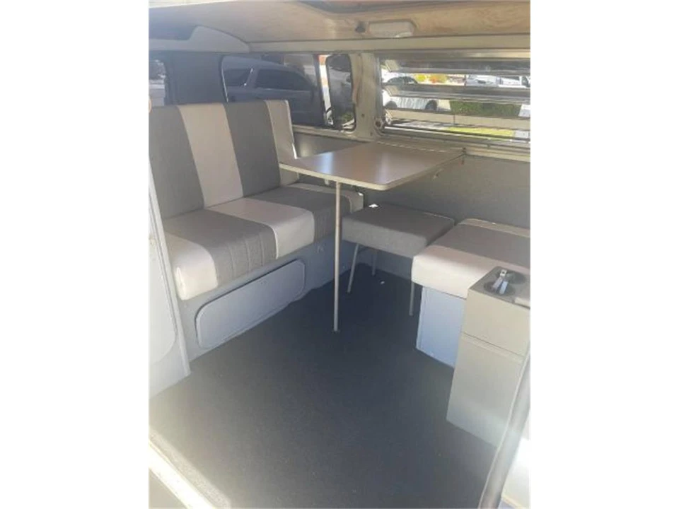 1972 Volkswagen Bay-Window Camper - Image 4 of 9