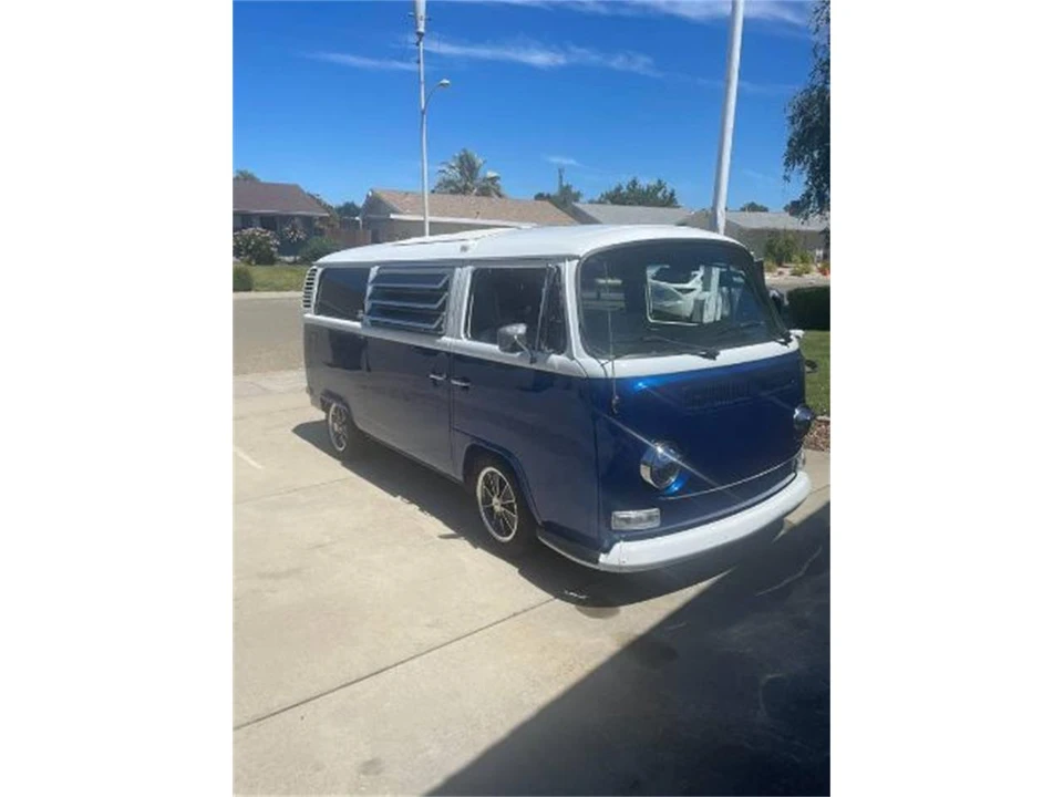 1972 Volkswagen Bay-Window Camper - Image 6 of 9