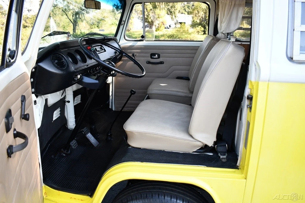 1972 Volkswagen Bay-Window Camper - Image 19 of 21