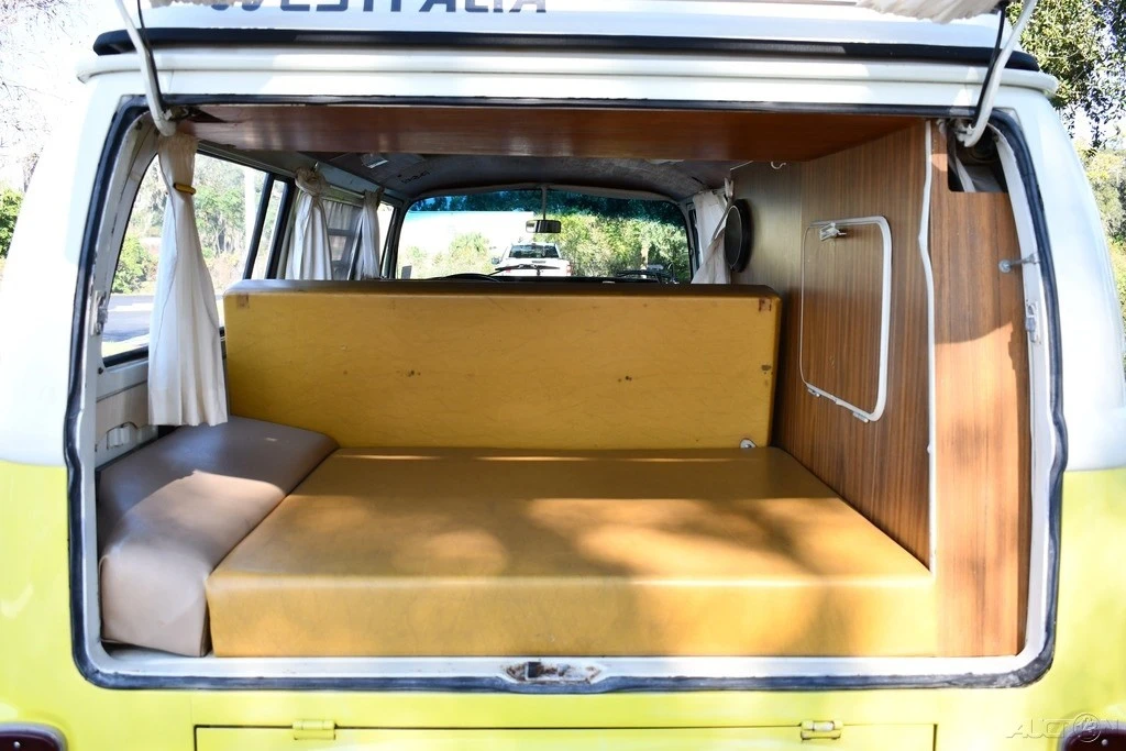1972 Volkswagen Bay-Window Camper - Image 20 of 21