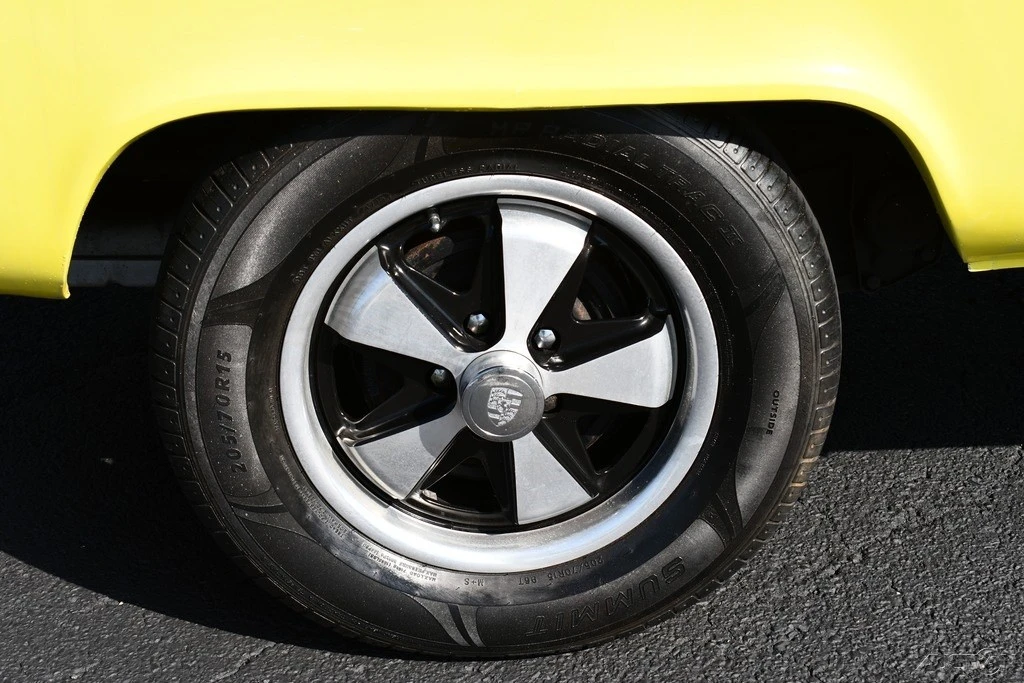 1972 Volkswagen Bay-Window Camper - Image 9 of 21