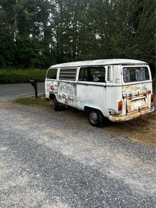 1972 Volkswagen Bay-Window Bus - Image 9 of 10