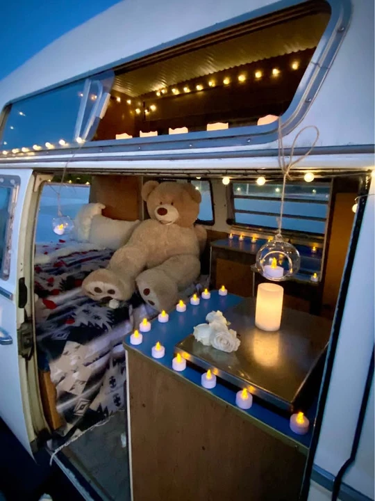 1972 Volkswagen Bay-Window Bus - Image 16 of 20