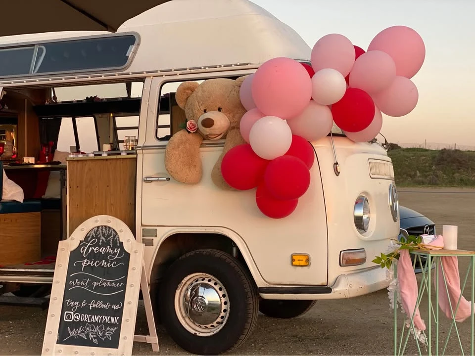 1972 Volkswagen Bay-Window Bus - Image 14 of 20