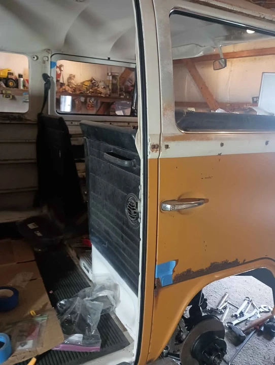 1972 Volkswagen Bay-Window Bus - Image 12 of 20