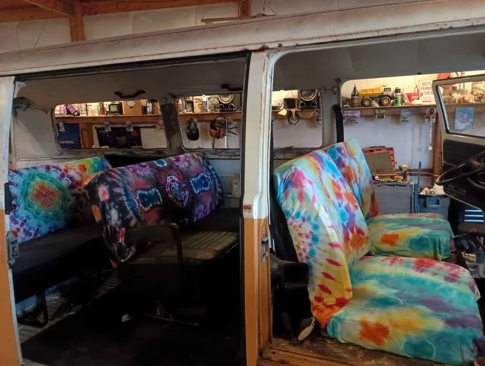 1972 Volkswagen Bay-Window Bus - Image 11 of 20