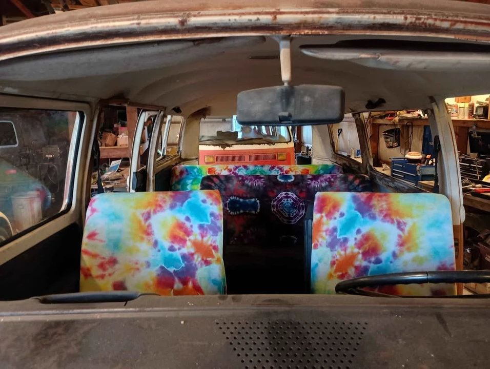1972 Volkswagen Bay-Window Bus - Image 10 of 20