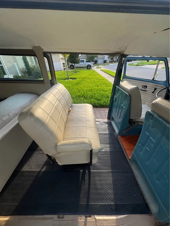 1972 Volkswagen Bay-Window Bus - Image 8 of 18