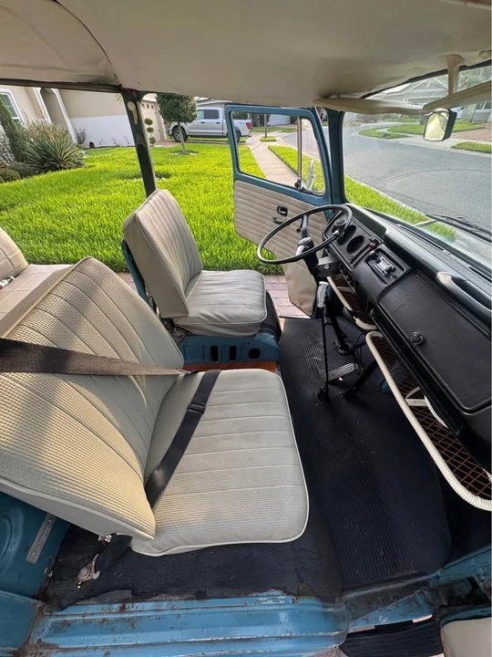 1972 Volkswagen Bay-Window Bus - Image 7 of 18