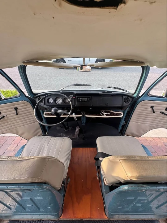 1972 Volkswagen Bay-Window Bus - Image 10 of 18