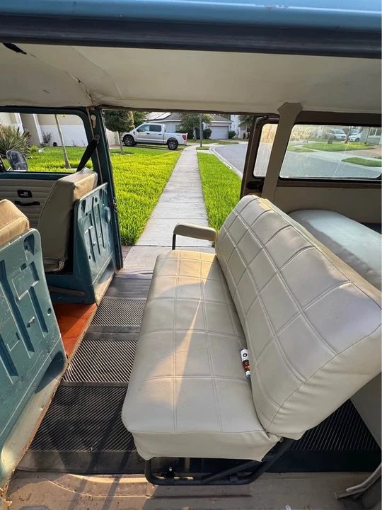 1972 Volkswagen Bay-Window Bus - Image 14 of 18