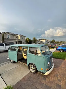 1972 Volkswagen Bus Bay Window