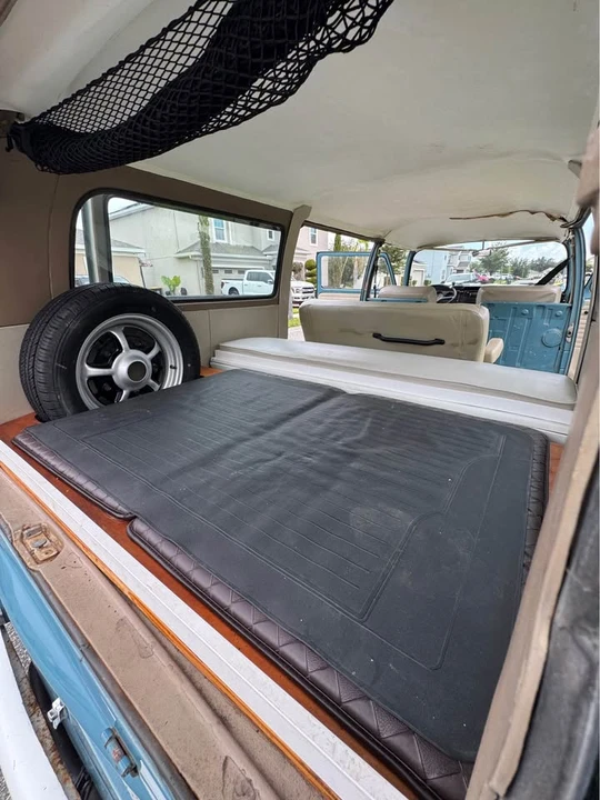 1972 Volkswagen Bay-Window Bus - Image 16 of 20