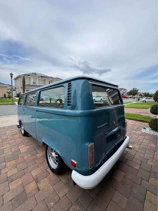 1972 Volkswagen Bay-Window Bus - Image 8 of 20
