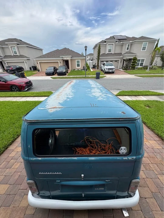 1972 Volkswagen Bay-Window Bus - Image 12 of 20