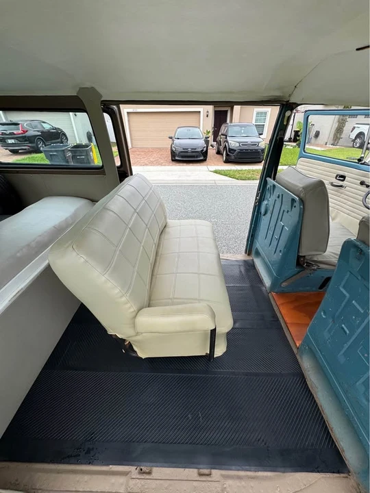 1972 Volkswagen Bay-Window Bus - Image 17 of 20