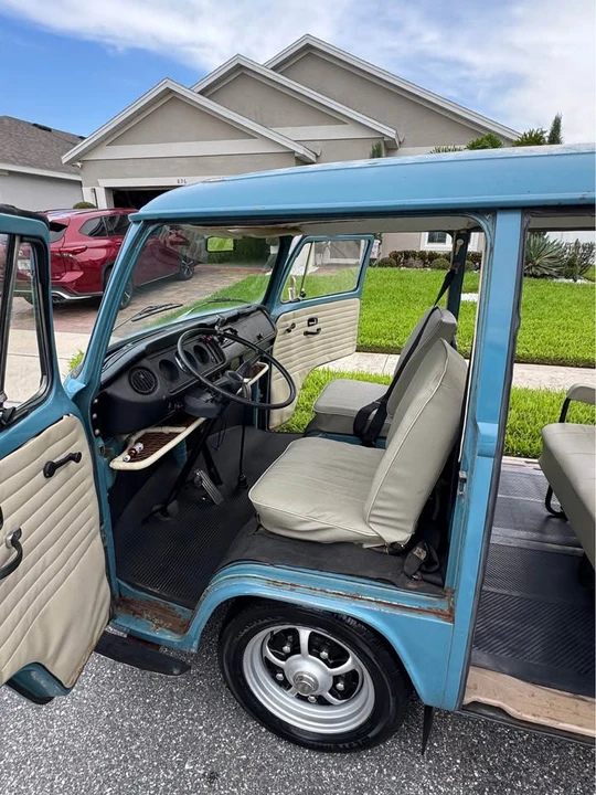 1972 Volkswagen Bay-Window Bus - Image 14 of 20