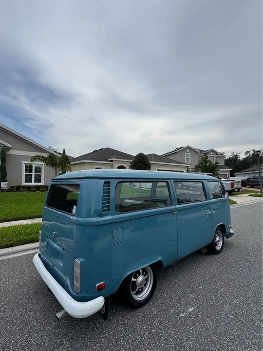 1972 Volkswagen Bay-Window Bus - Image 4 of 20