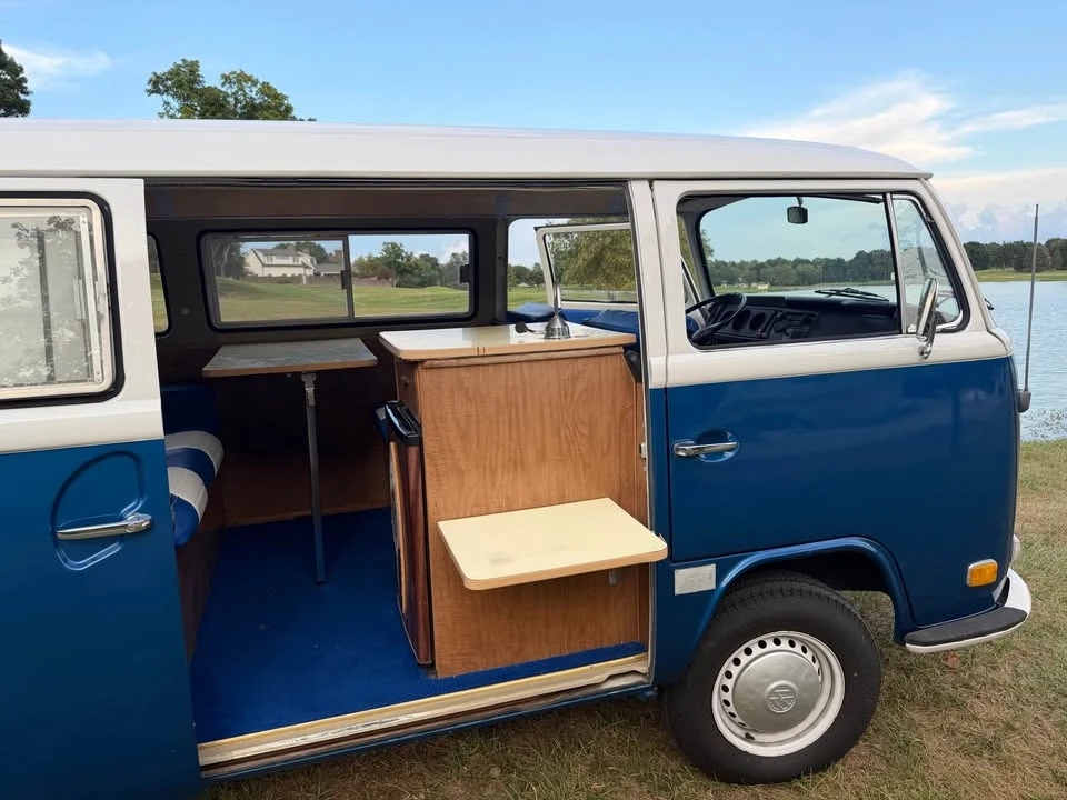 1972 Volkswagen Bay-Window Bus - Image 5 of 20