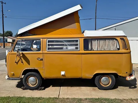 1972 Volkswagen Camper Bus
