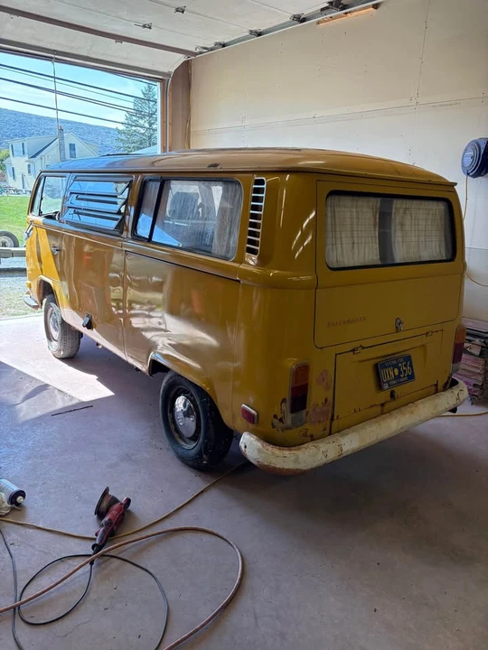 1972 Volkswagen Bay-Window Camper - Image 2 of 19