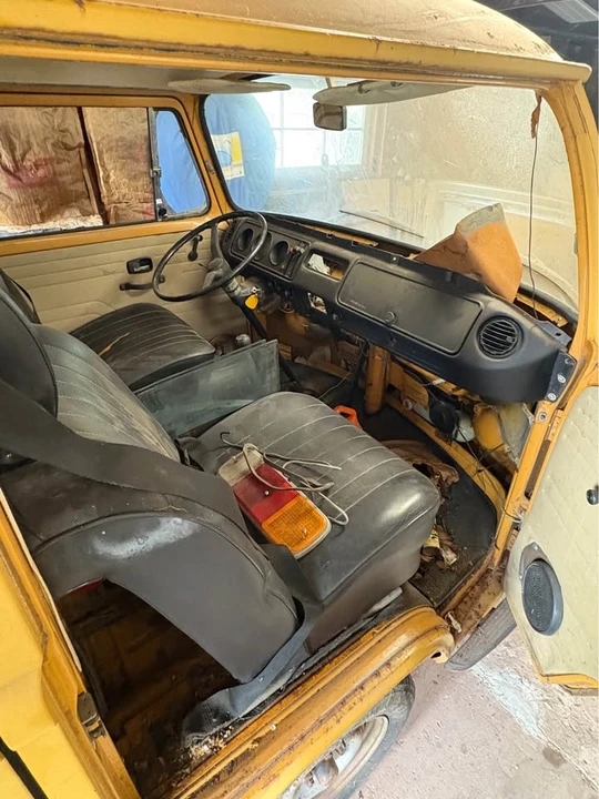 1972 Volkswagen Bay-Window Camper - Image 4 of 19