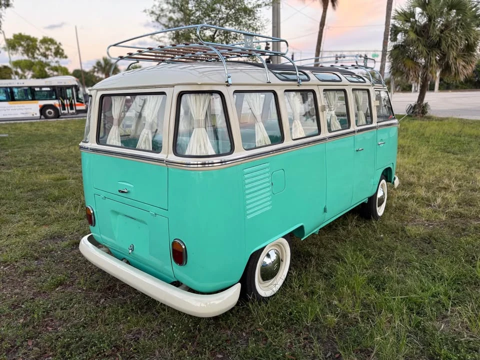 1972 Volkswagen Split-Window Bus - Image 6 of 14