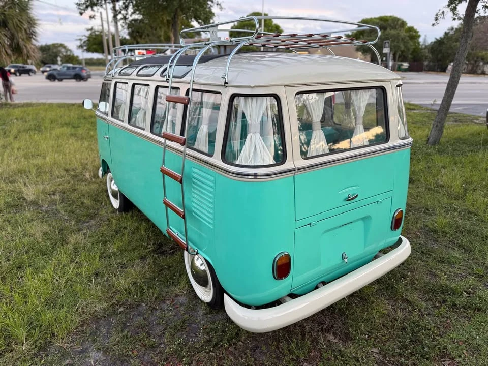 1972 Volkswagen Split-Window Bus - Image 4 of 14