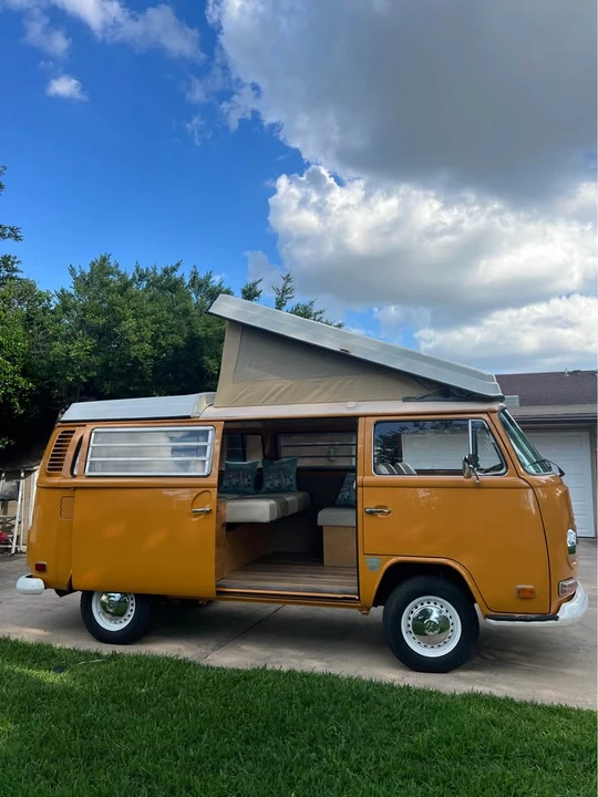 1972 Volkswagen Bay-Window Camper - Image 6 of 16