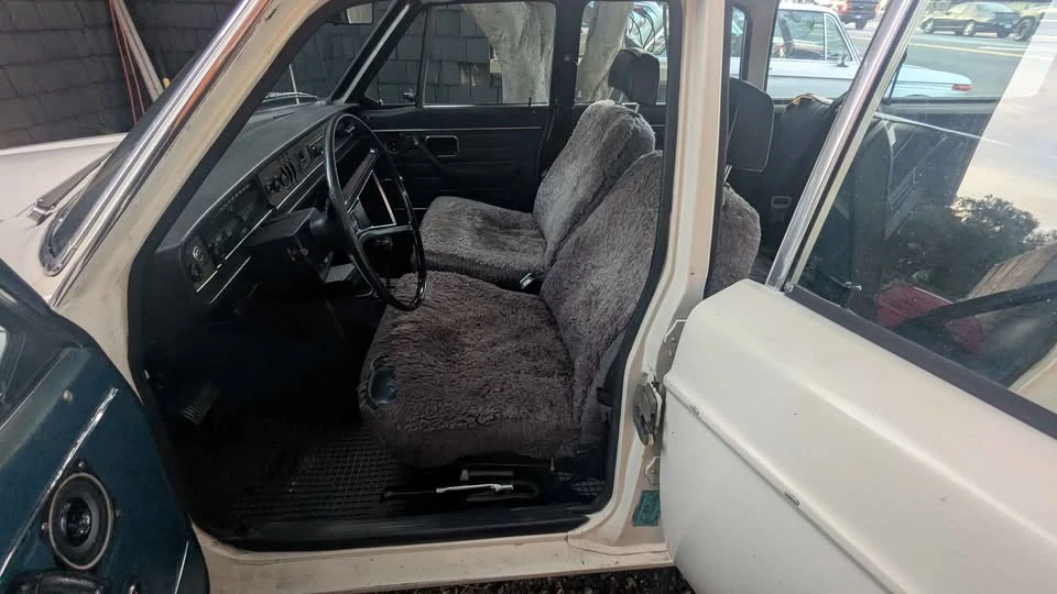 1972 Volvo 145 - Image 12 of 14