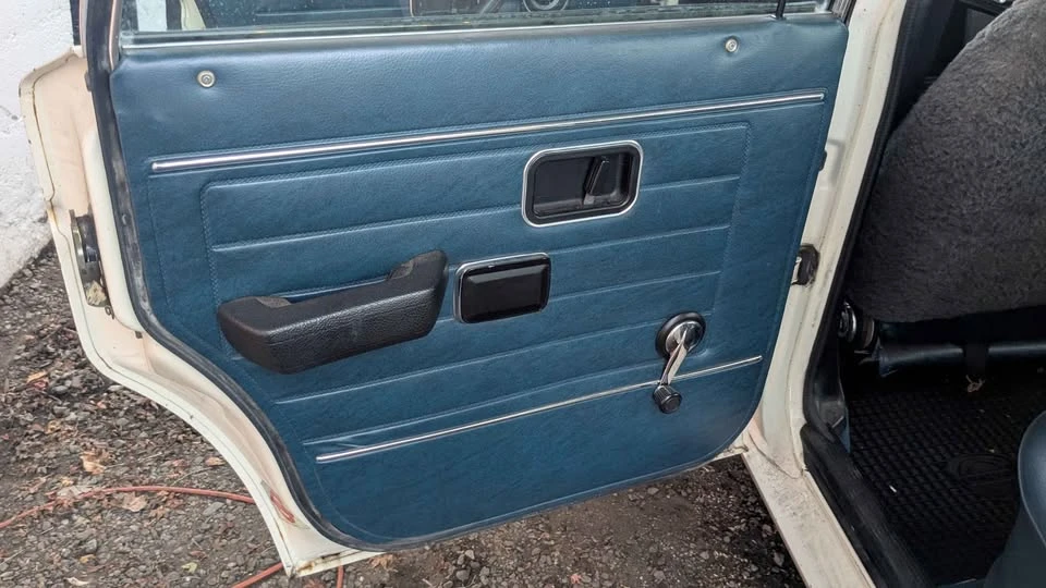 1972 Volvo 145 - Image 10 of 14