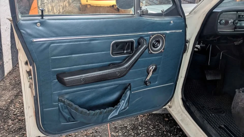 1972 Volvo 145 - Image 9 of 14