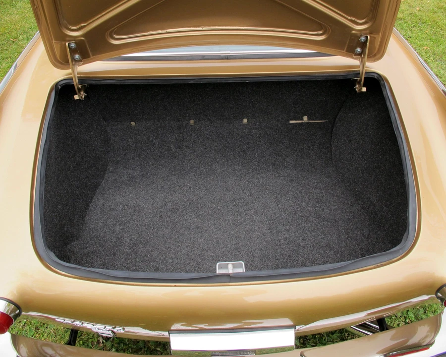 1972 Volvo 1800E - Image 26 of 31