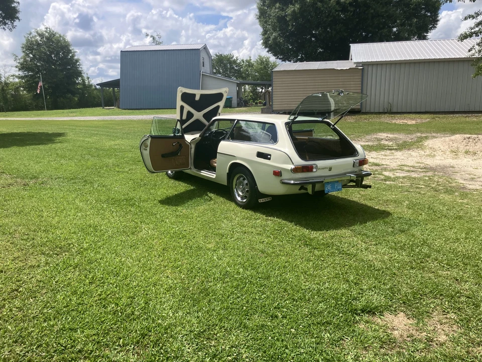 1972 Volvo 1800ES - Image 12 of 31