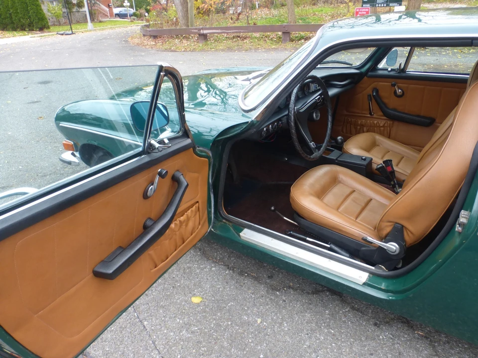 1972 Volvo 140 Series - Image 14 of 21