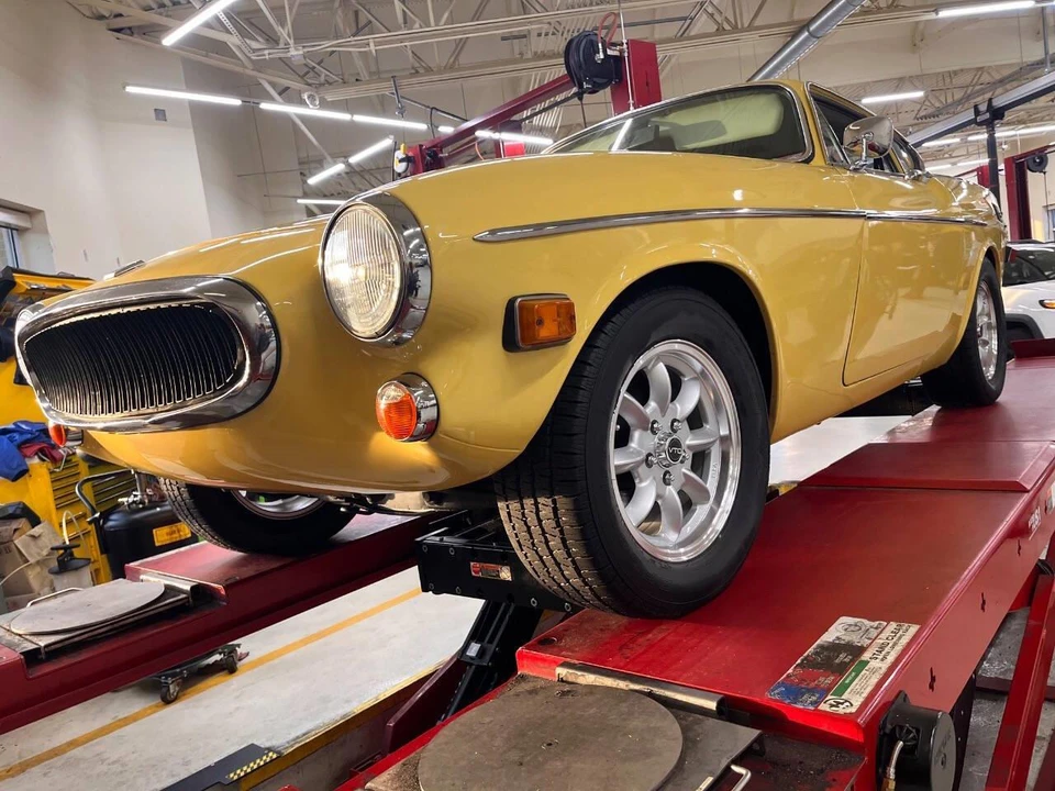 1972 Volvo 1800E - Image 19 of 31