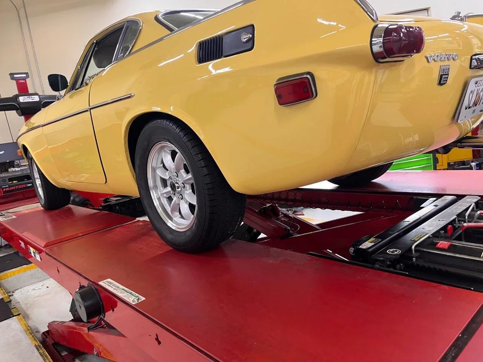 1972 Volvo 1800E - Image 15 of 31