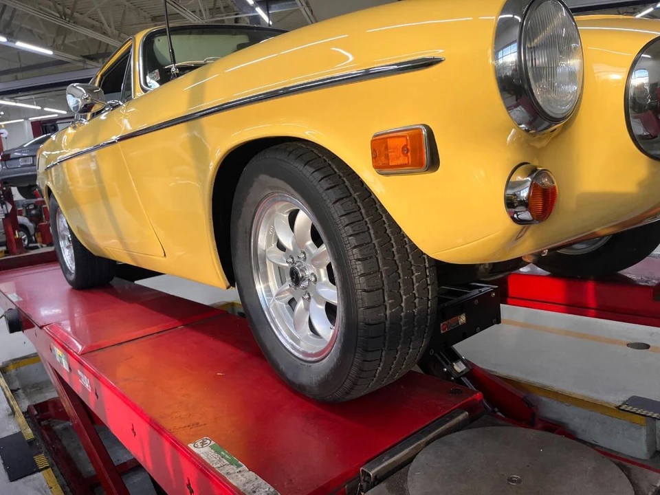 1972 Volvo 1800E - Image 21 of 31