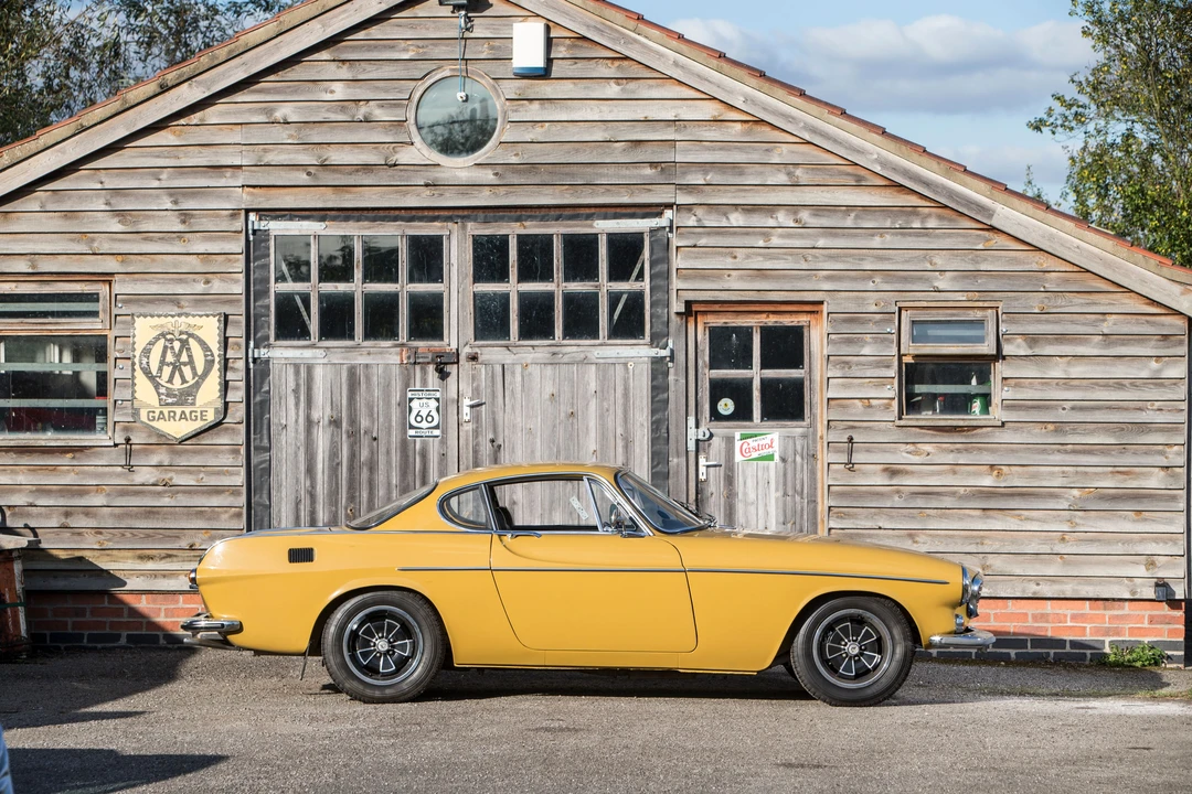 1972 Volvo 1800E - Image 15 of 26
