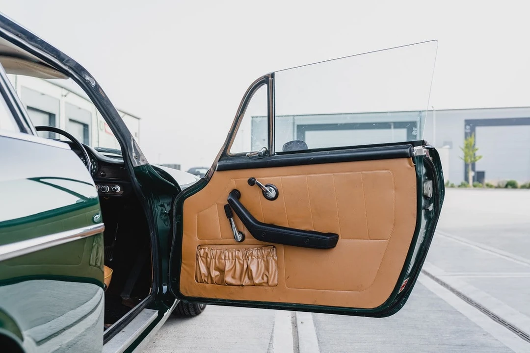 1972 Volvo 1800ES - Image 21 of 30
