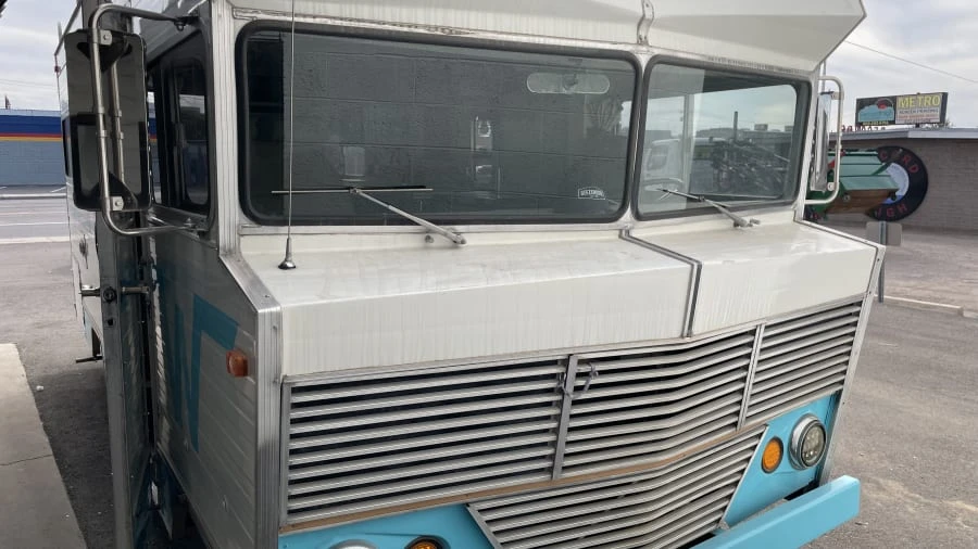 1972 Winnebago - Image 10 of 12