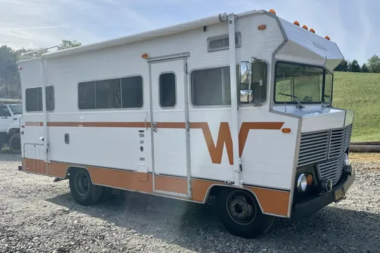 1972 Winnebago Brave D20