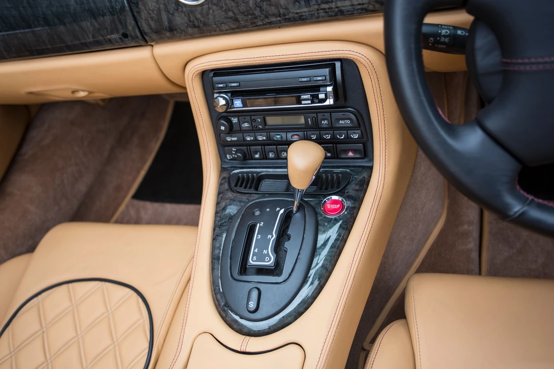 2013 Jaguar E-Type Series 3 V12 - Image 15 of 17