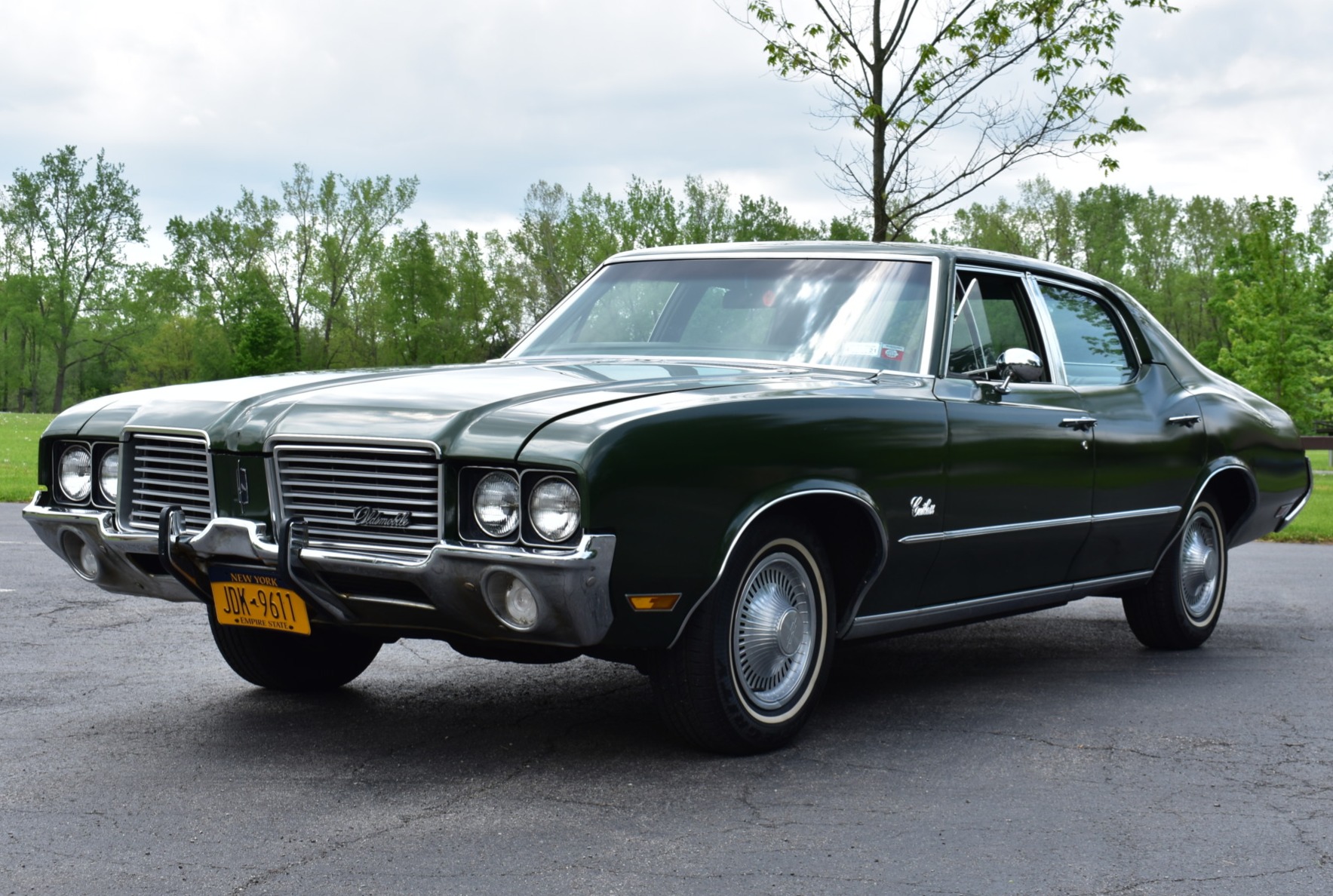 1972 Oldsmobile Cutlass Sedan