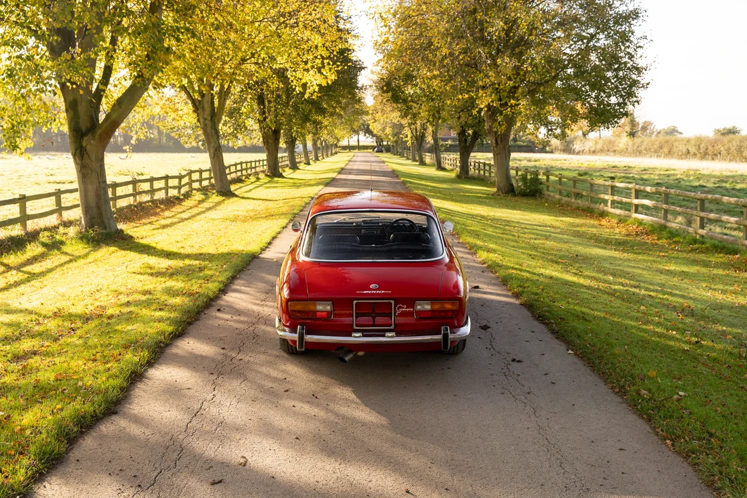 1973 Alfa Romeo 2000 GT Veloce - Image 15 of 31