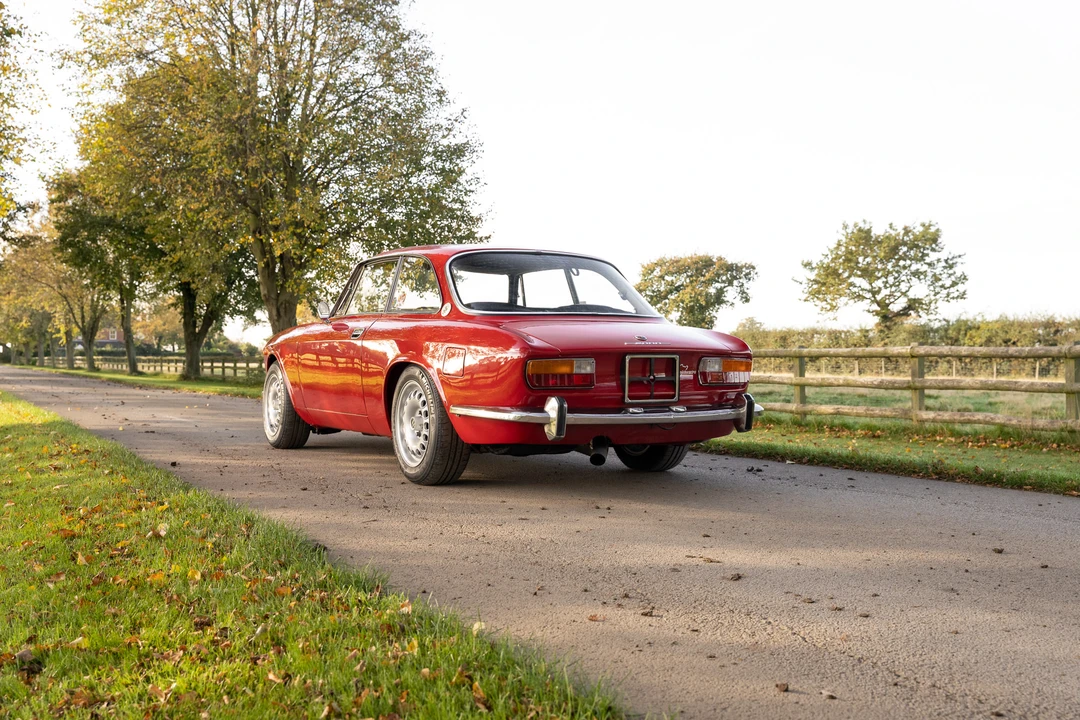 1973 Alfa Romeo 2000 GT Veloce - Image 6 of 31