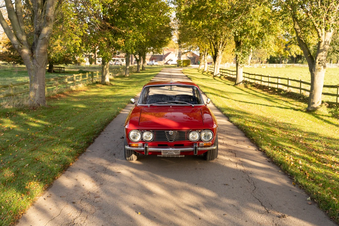 1973 Alfa Romeo 2000 GT Veloce - Image 11 of 31