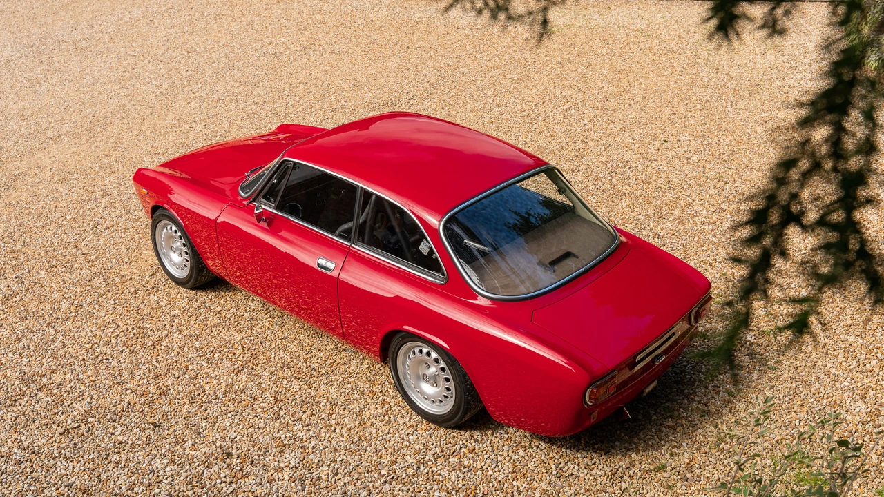 1973 Alfa Romeo 2000 GT Veloce - Image 16 of 31