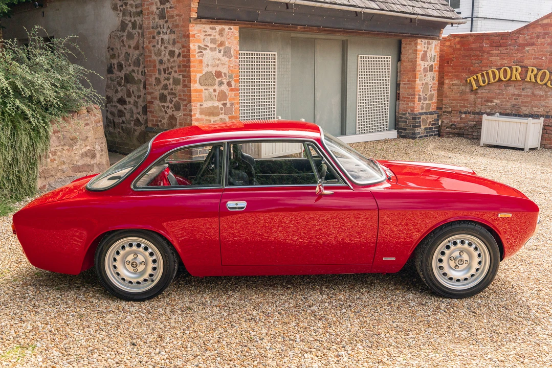 1973 Alfa Romeo 2000 GT Veloce - Image 12 of 31