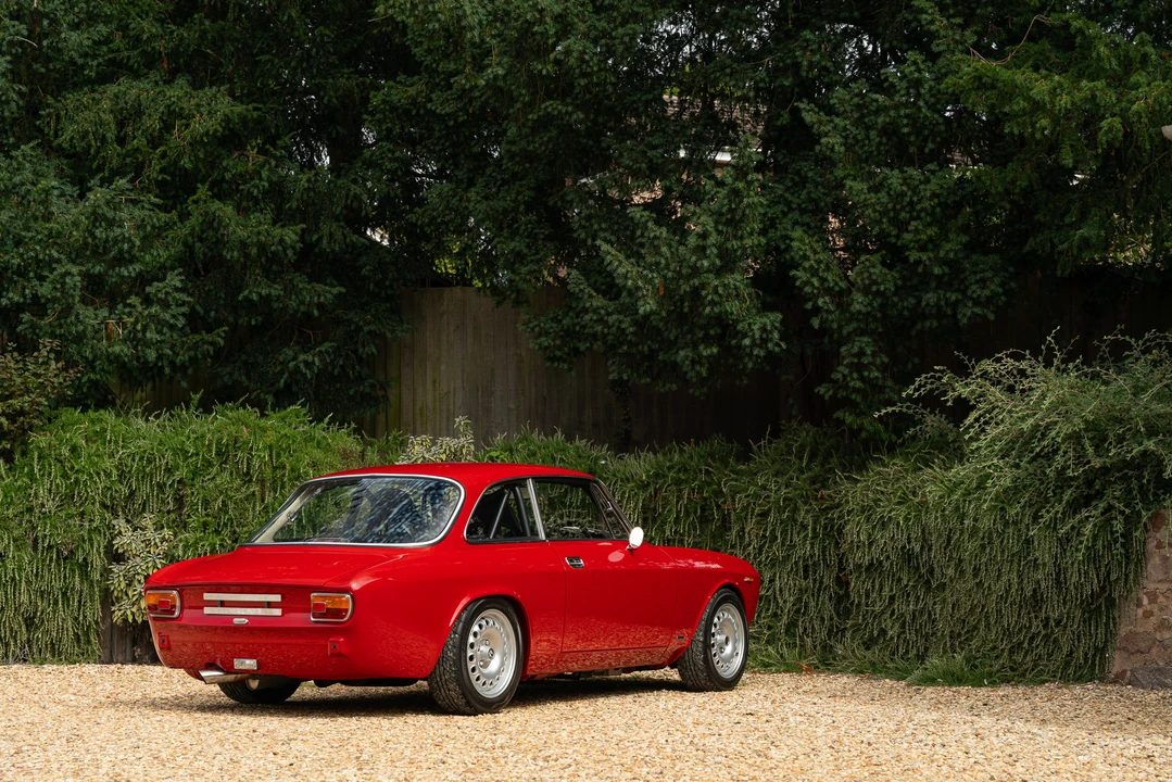 1973 Alfa Romeo 2000 GT Veloce - Image 4 of 31